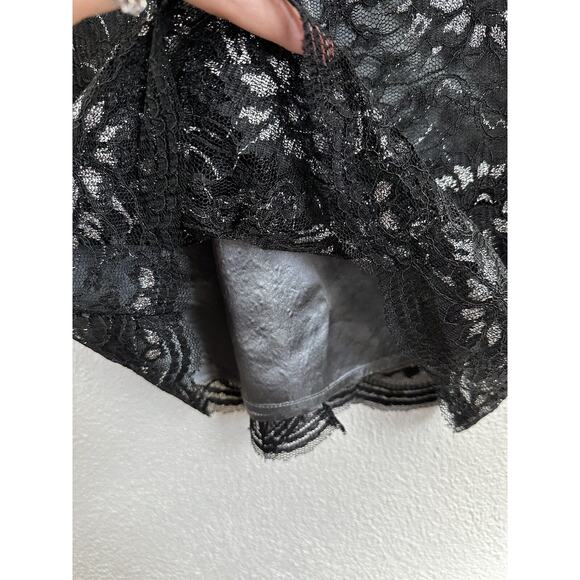 Banana Republic Womens Dress Size 0 Black Silver Floral Lace Cocktail Halfsleeve - Picture 3 of 11